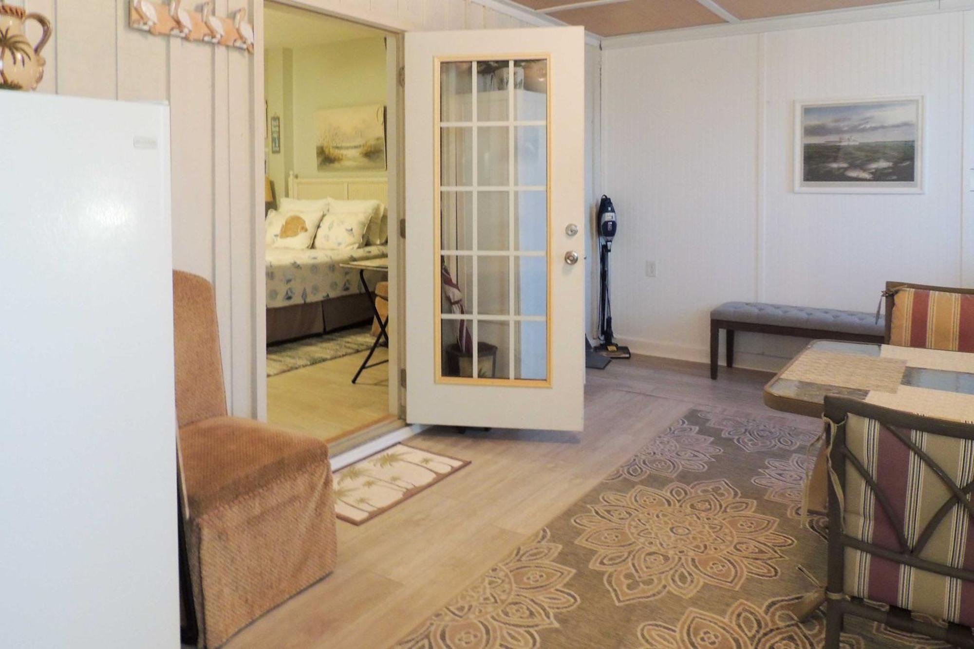 Sneads Ferry Vacation Rental Studio With Water Views Экстерьер фото